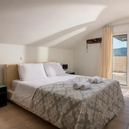 Fadia With Private Pool Villa