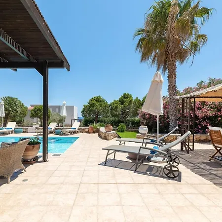 Fadia With Private Pool Villa *