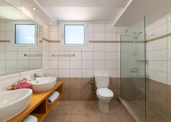 Fadia With Private Pool